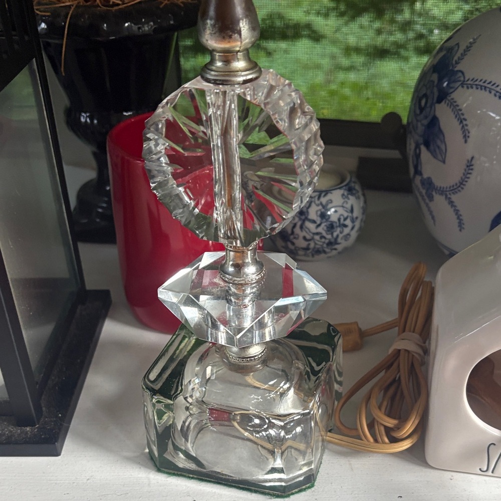 Vintage Crystal Lamp Base 12 inches tall
Beautiful art deco